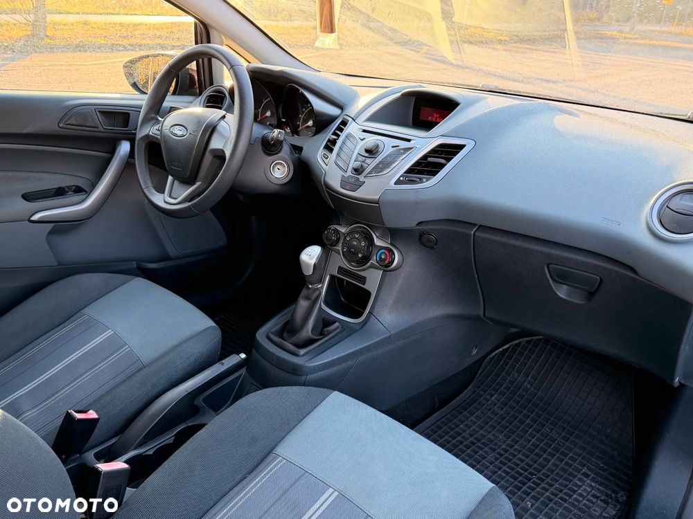 Ford Fiesta - 9