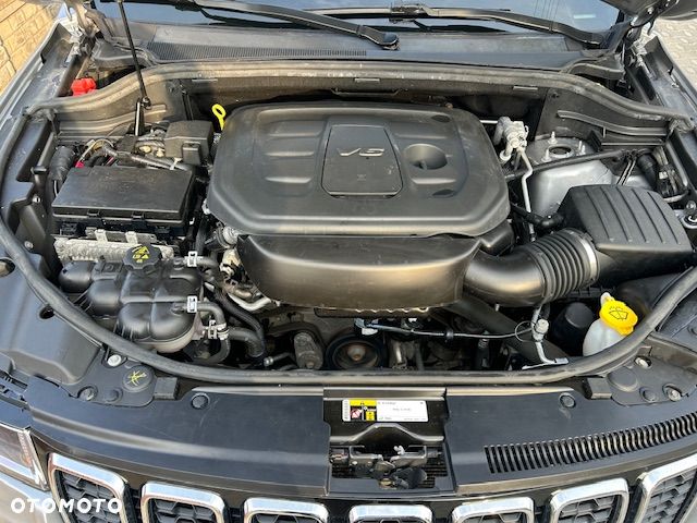 Jeep Grand Cherokee - 24