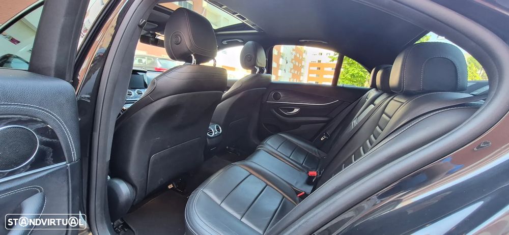Mercedes-Benz E 220 d 4Matic 9G-TRONIC AMG Line - 10