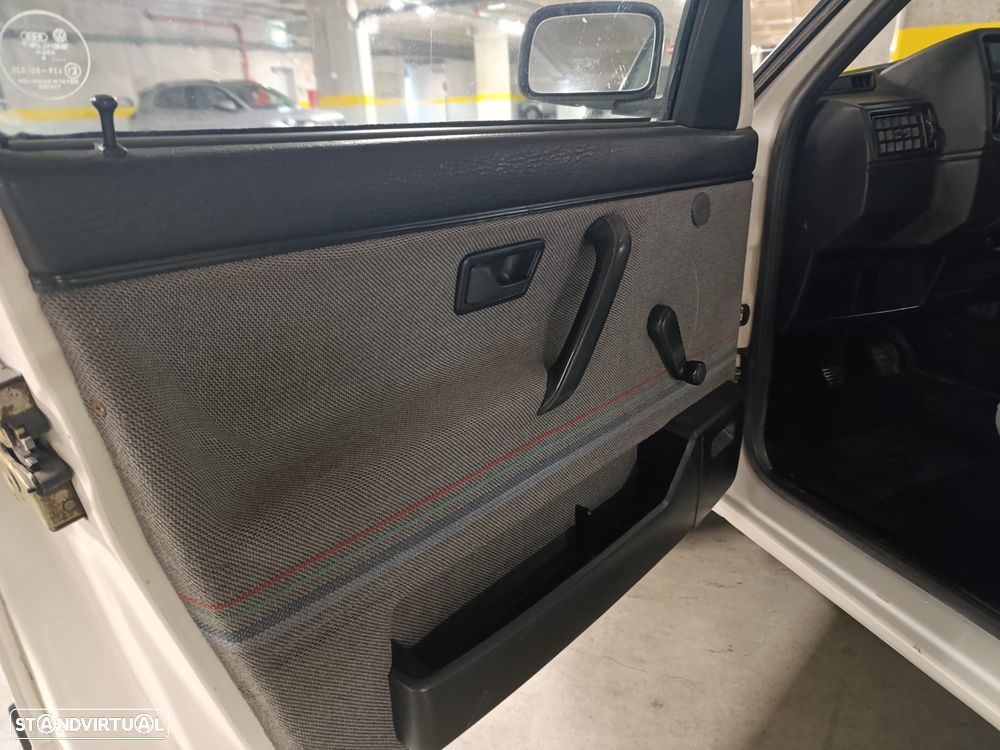 VW Golf 1.3 GL - 13