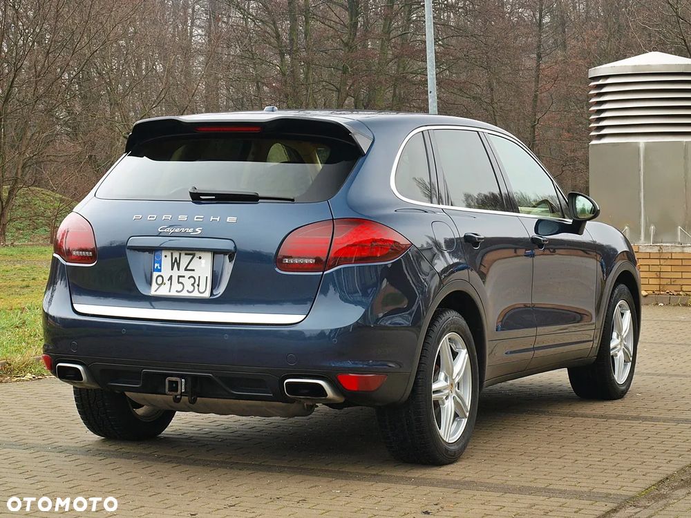 Porsche Cayenne - 4