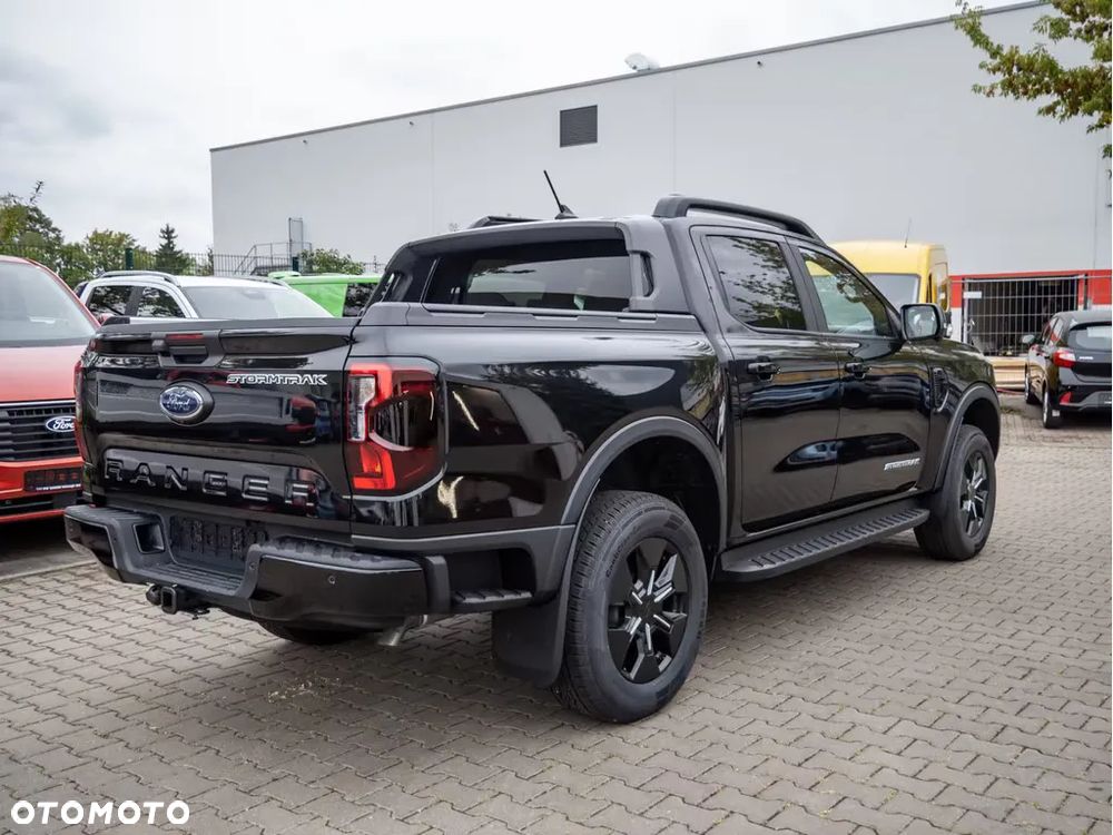Ford STORMTRAK - 4