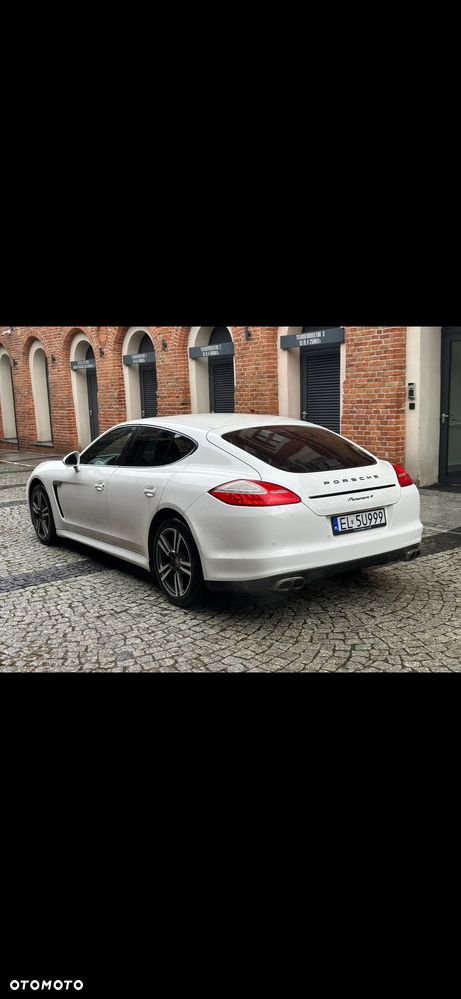 Porsche Panamera 4 PDK - 4