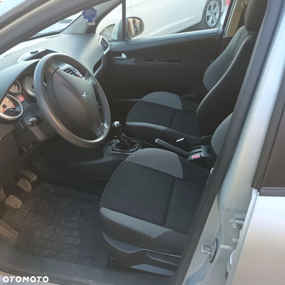 Peugeot 207 1.4 HDi Access - 10