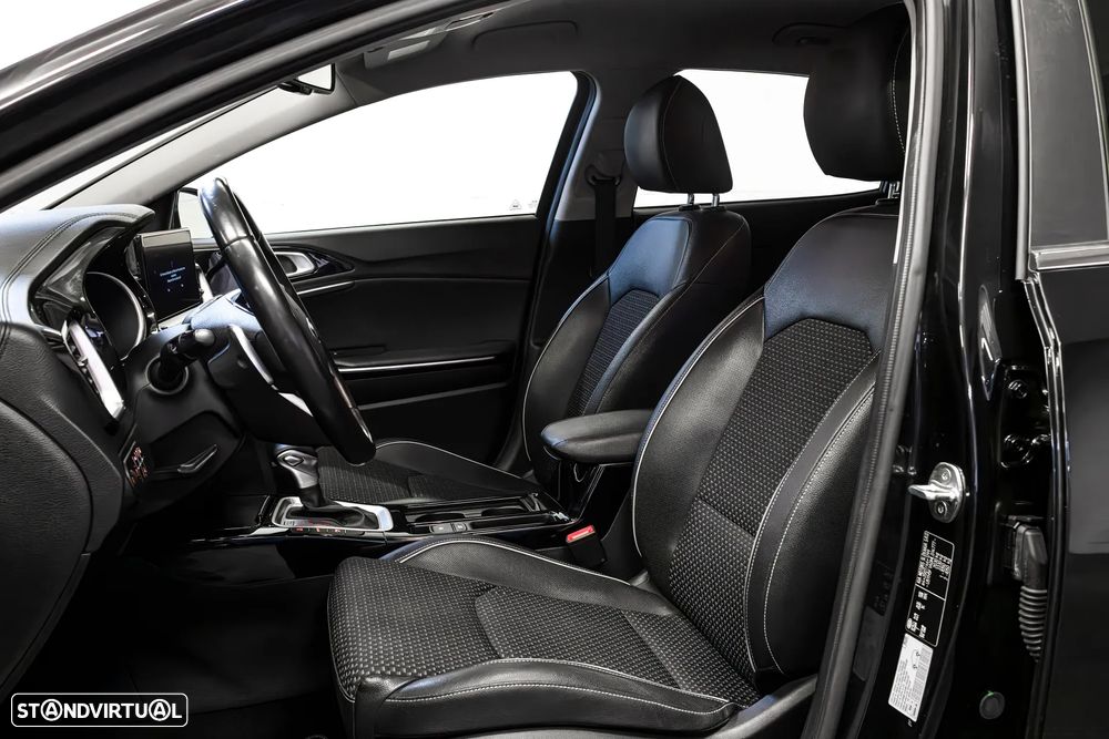 Kia XCeed - 20
