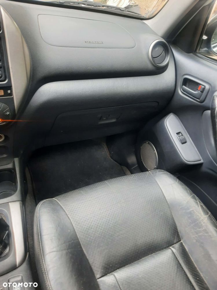 Toyota RAV4 2.0 D-4D 4x4 - 9