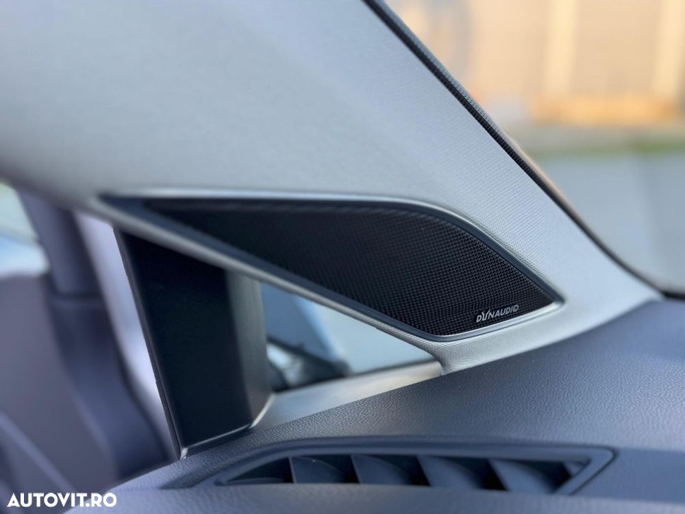 Volkswagen Golf - 11