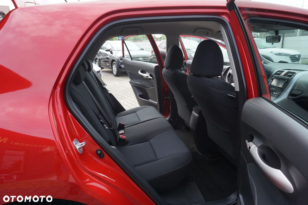 Toyota Auris 1.6 Executive - 30