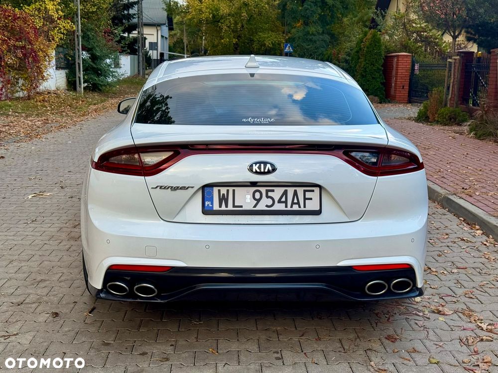 Kia Stinger - 23