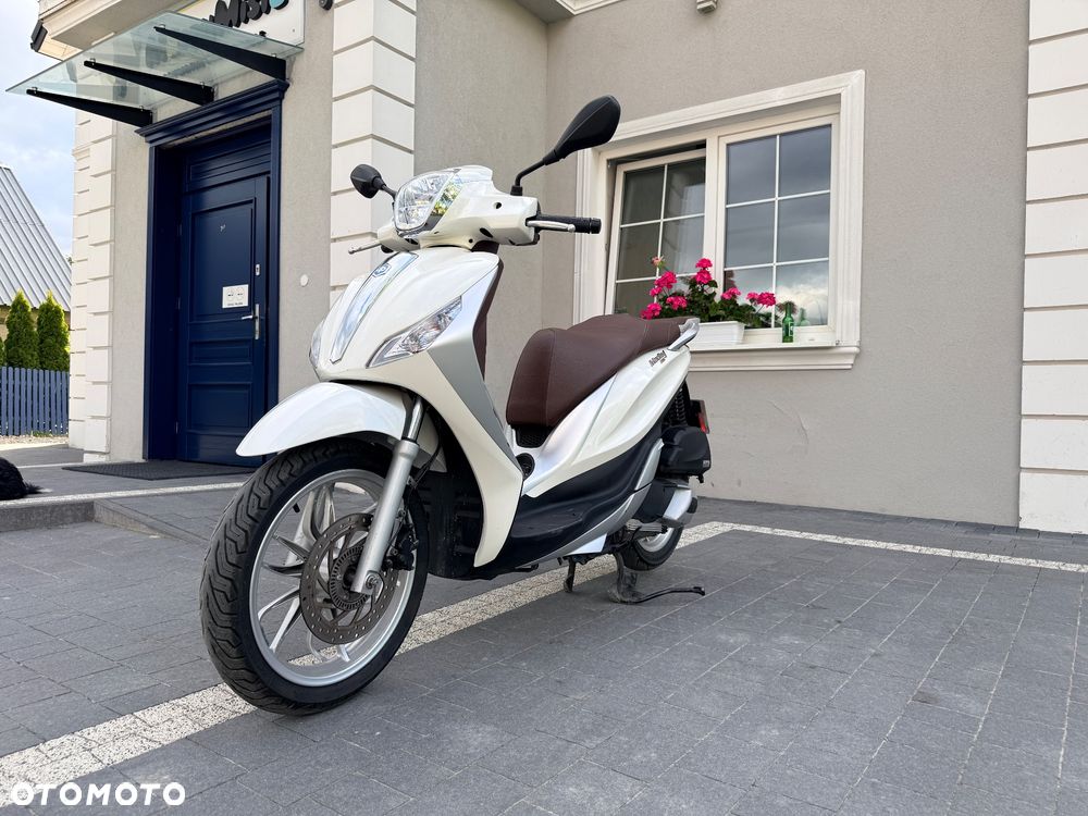Piaggio Medley - 1