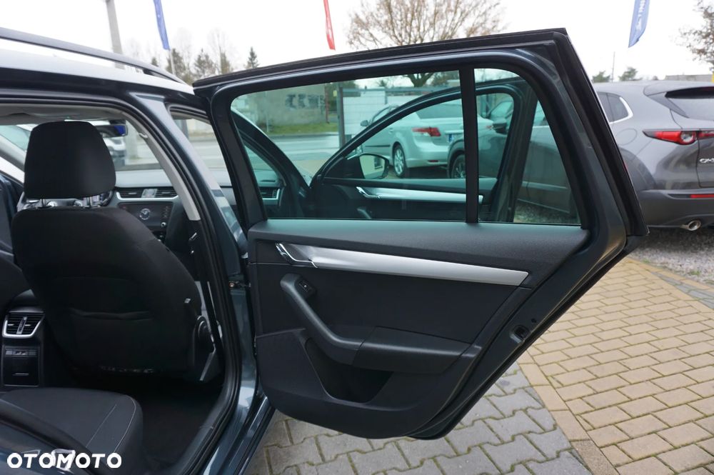 Skoda Octavia 2.0 TDI DSG Premium Edition - 30