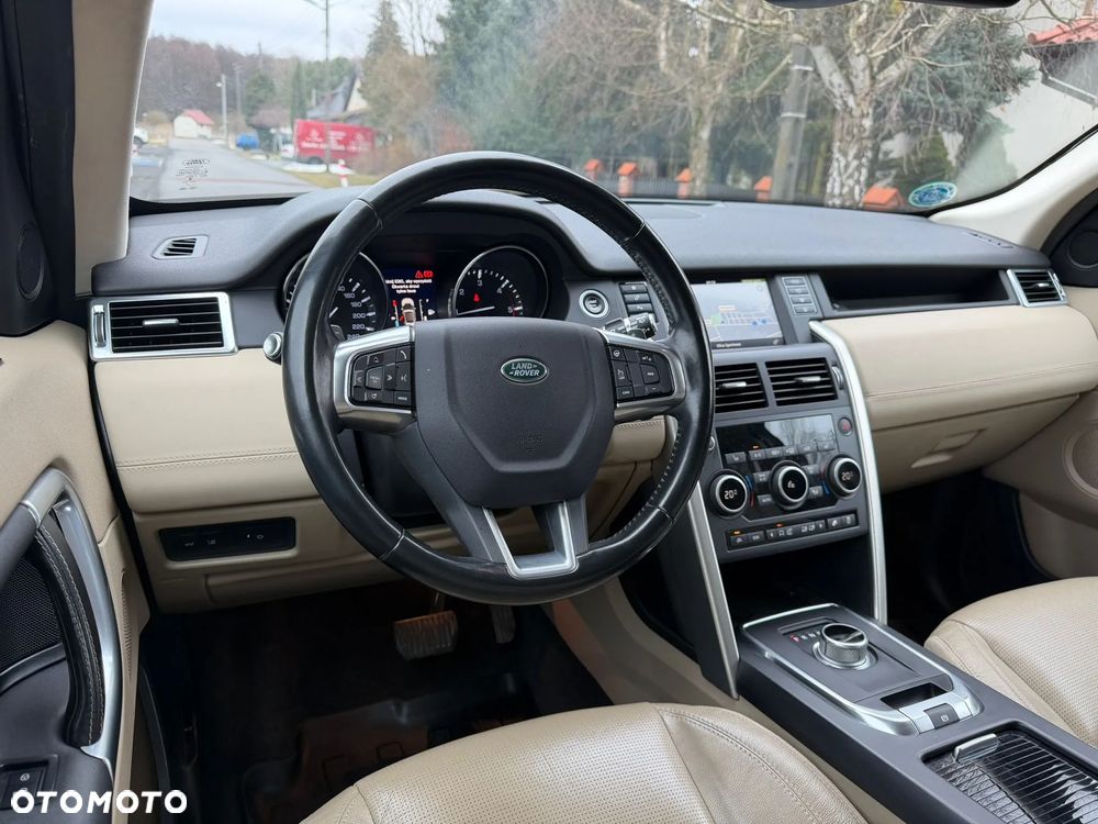 Land Rover Discovery Sport - 12
