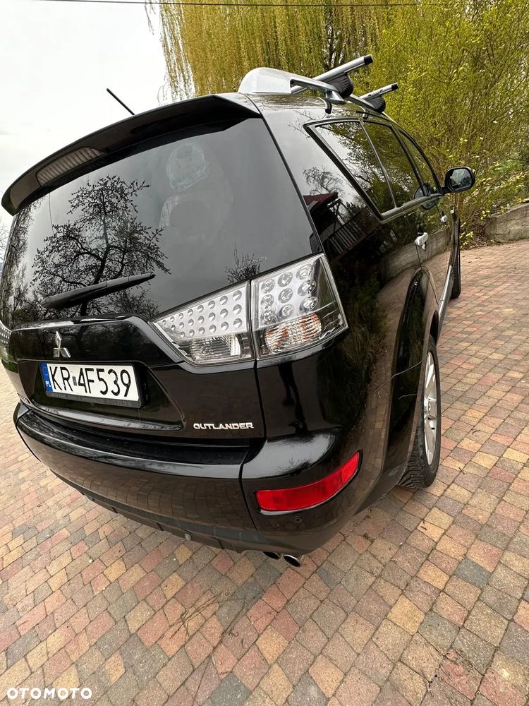 Mitsubishi Outlander - 9