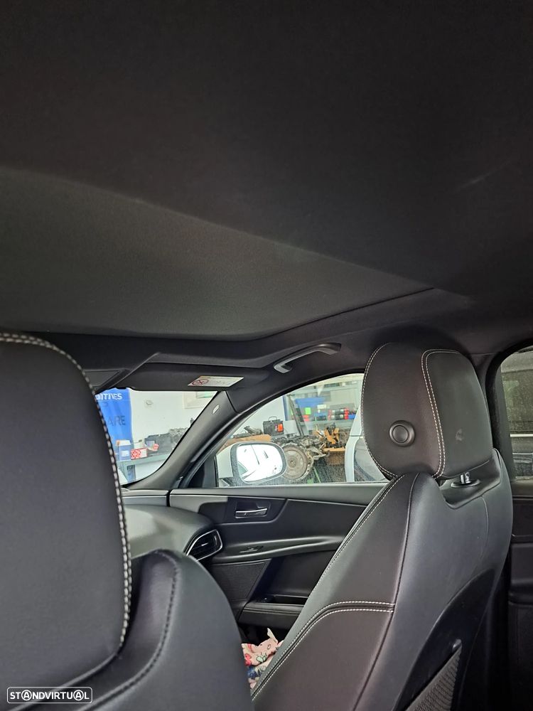 Jaguar XE 2.0 D R-Sport Aut. - 19