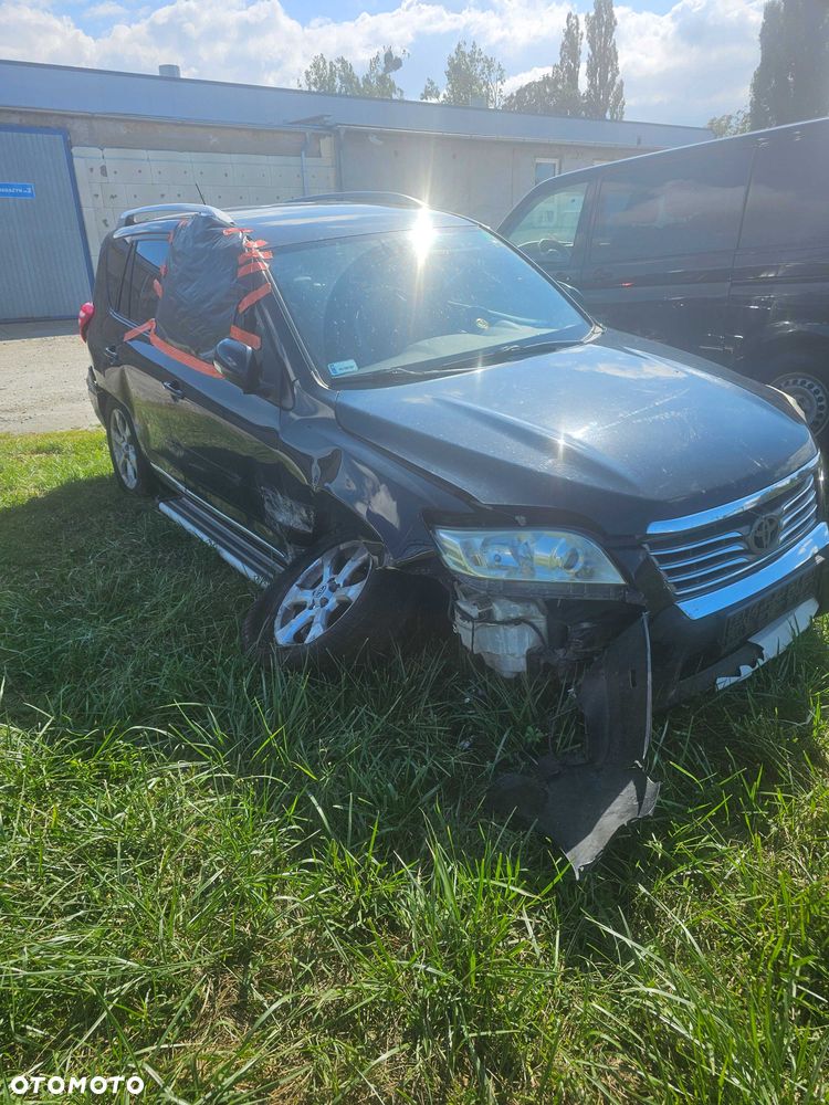 Toyota RAV4 - 6