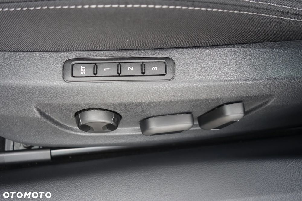 Skoda Superb 2.0 TDI SCR 4x4 Style DSG - 17