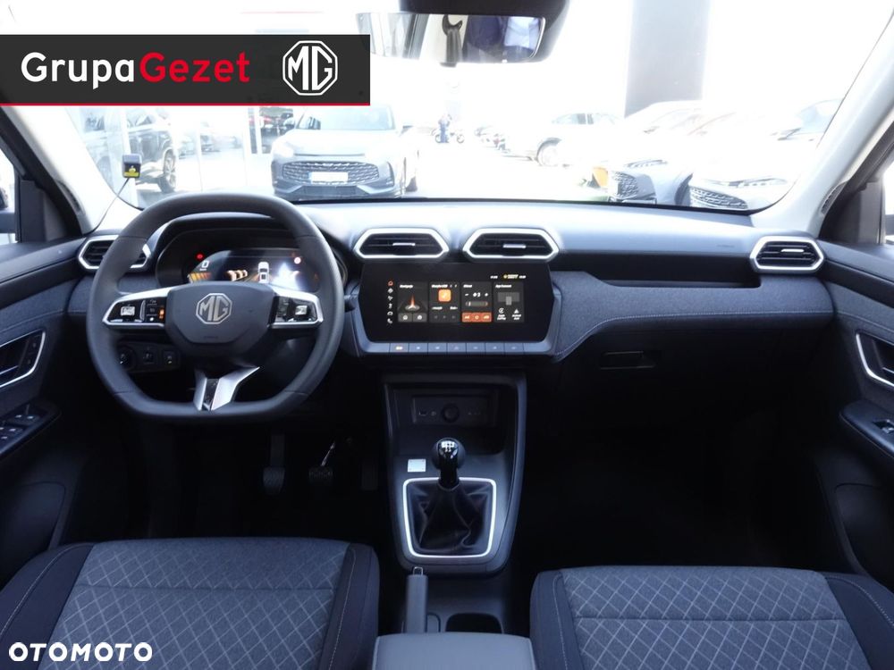 MG ZS - 11