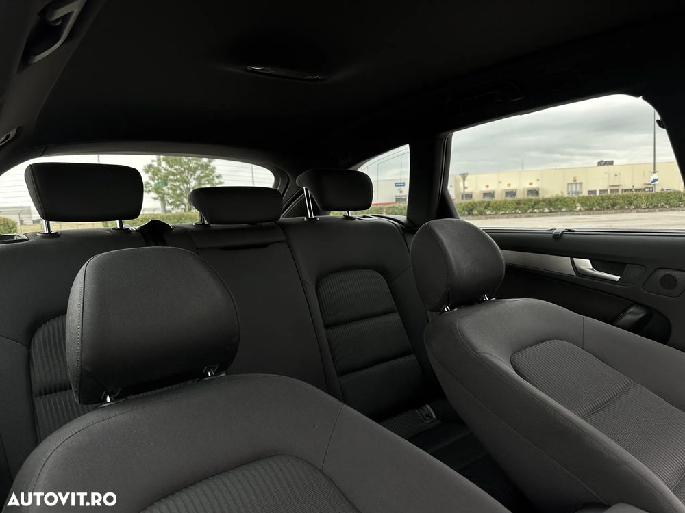 Audi A4 2.0 TDI DPF multitronic Ambiente - 31