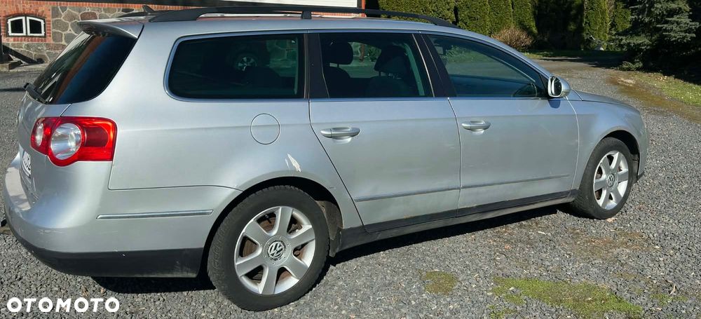 Volkswagen Passat - 2