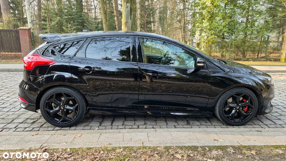 Ford Focus 2.0 EcoBoost ST mit Leder-Sport-Paket - 7