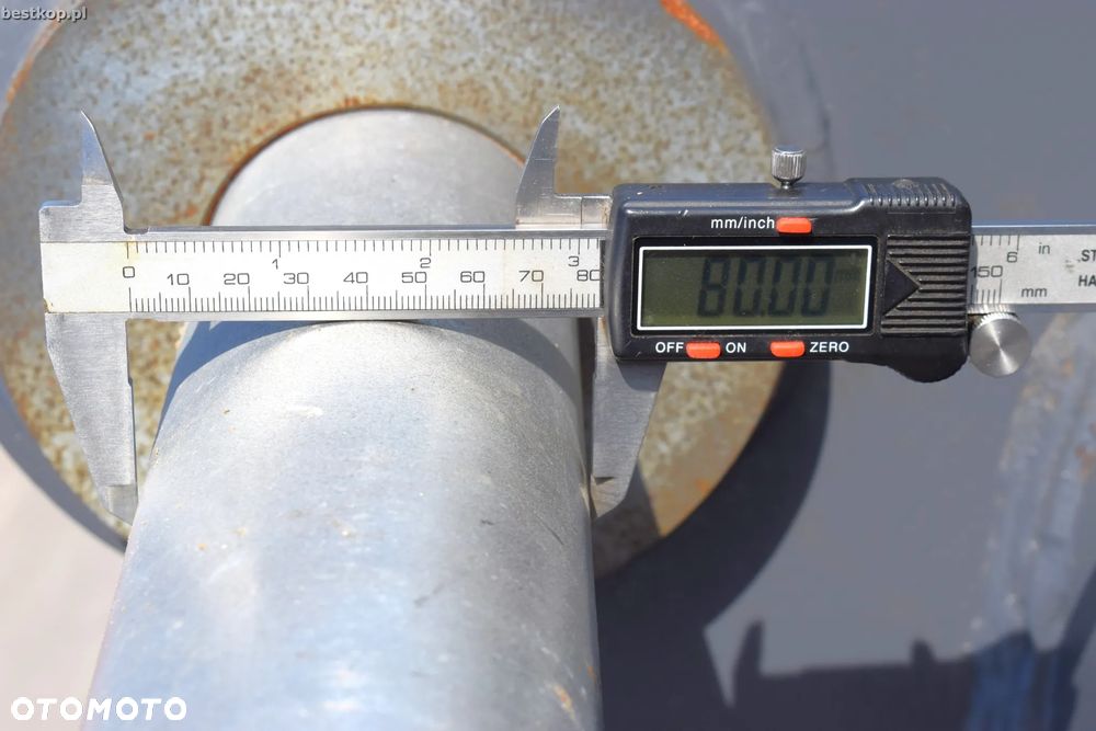 Wąska łyżka kopiąca z lemieszem 90 cm Strickland złącze typu Miller Ø80 - 21