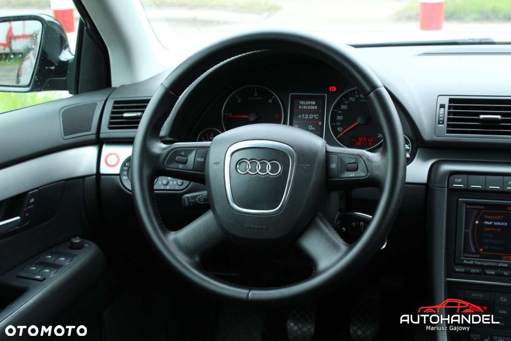 Audi A4 Avant - 11