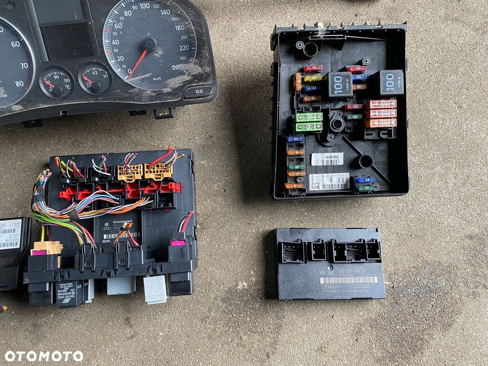 VW GOLF V 5 ZESTAW STARTOWY 1.4 TSI KOMPUTER LICZNIK STACYJKA DO ODPALENIA - 2