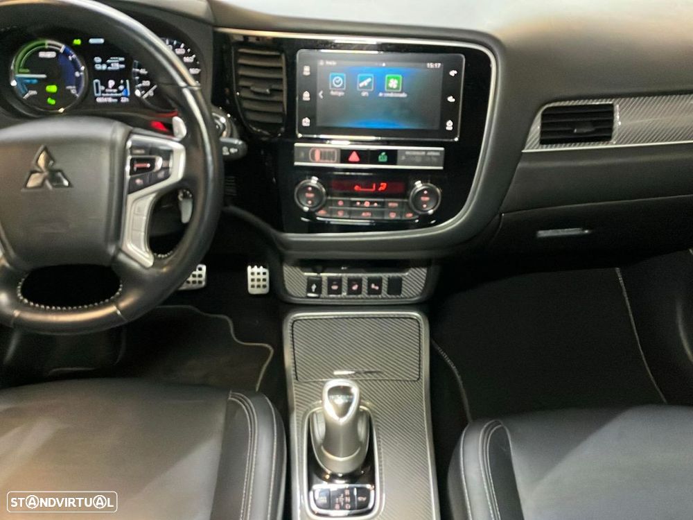 Mitsubishi Outlander - 9