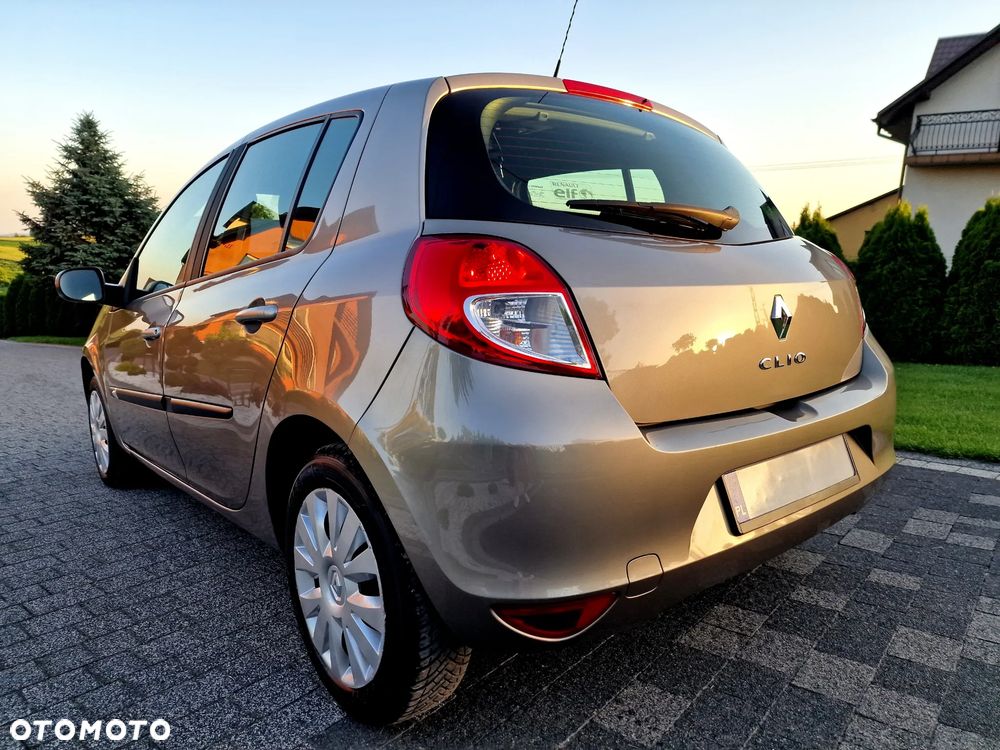 Renault Clio 1.2 16V Dynamique - 4
