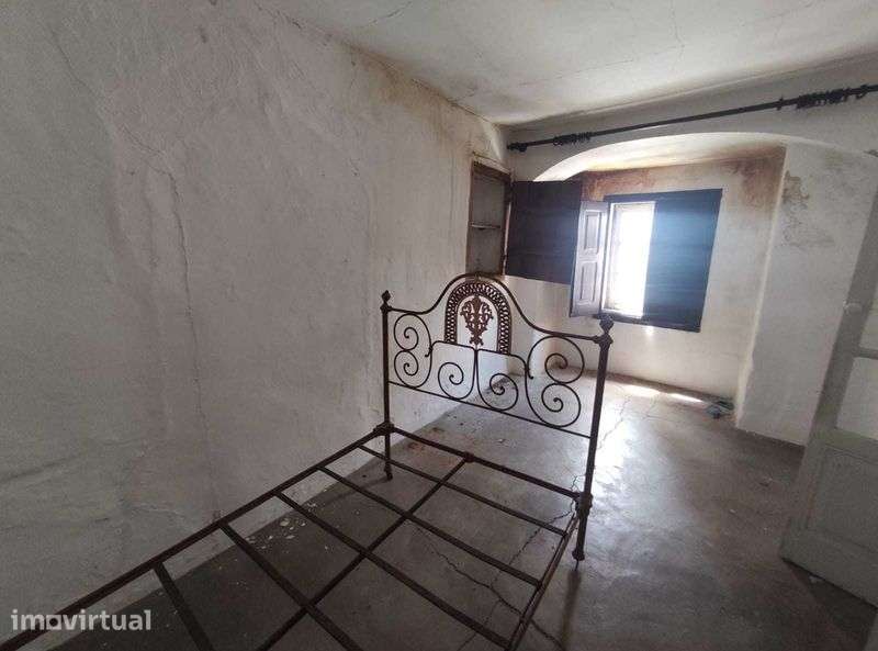 Moradia T6 em Fronteira - Grande imagem: 5/10