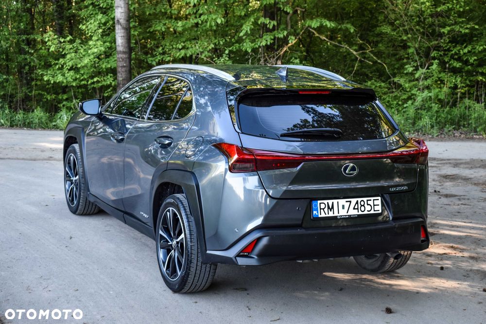 Lexus UX - 3