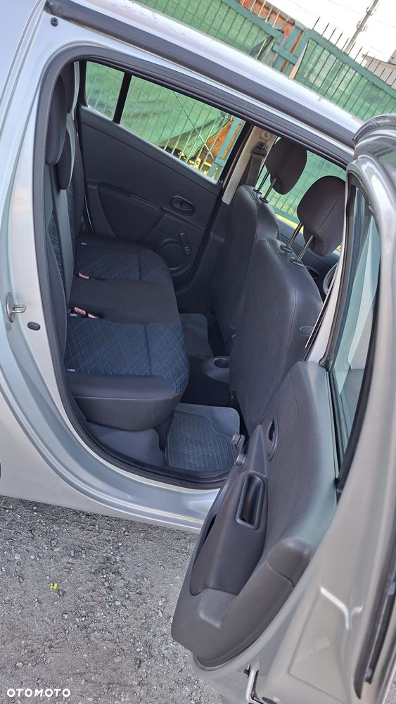 Renault Clio - 8