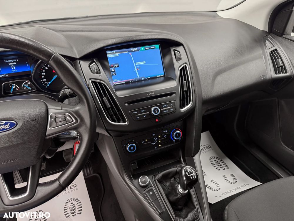 Ford Focus 1.0 EcoBoost Active Business - 23