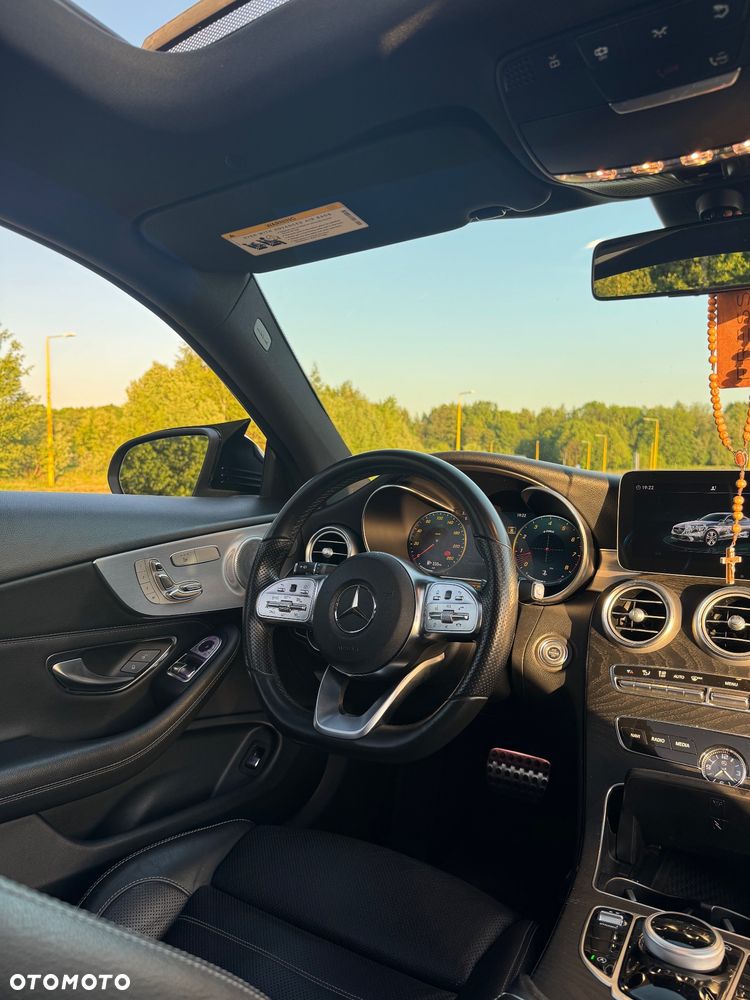 Mercedes-Benz Klasa C 300 9G-TRONIC - 12