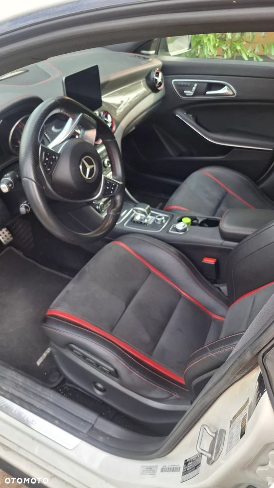 Mercedes-Benz CLA AMG 45 4Matic AMG Speedshift DCT 7G AMG Night Edition - 10