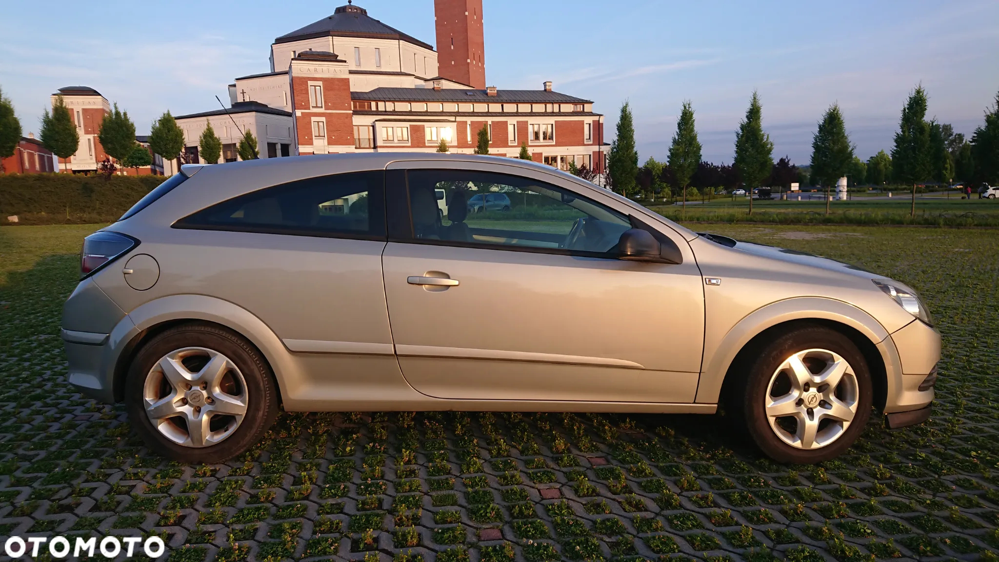 Opel Astra GTC 1.4 - 2