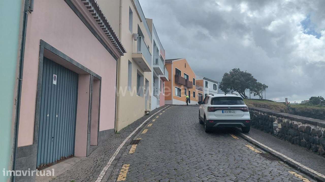 Moradia em Banda T4 / Lagoa (São Miguel), Nossa Senhora do Rosário - Grande imagem: 2/12