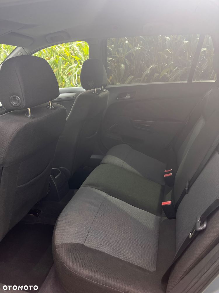 Opel Astra 1.7 CDTI Enjoy - 9