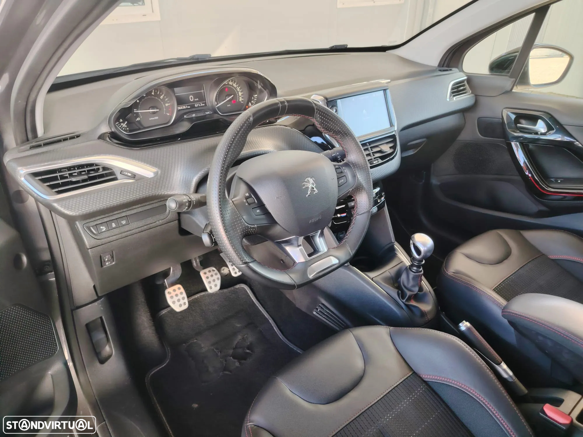 Peugeot 208 1.2 PureTech GT Line - 2