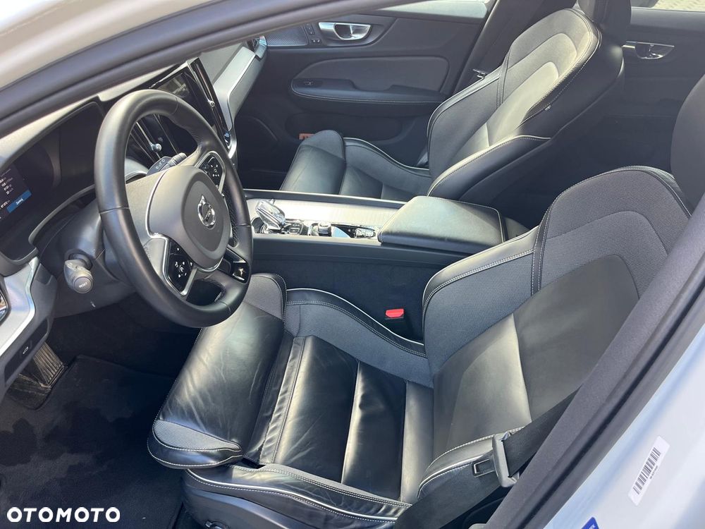 Volvo V60 B4 D Plus Dark - 14