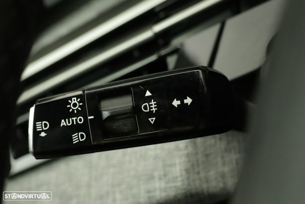 Peugeot 5008 1.2 Hybrid Allure e-DCS6 - 16