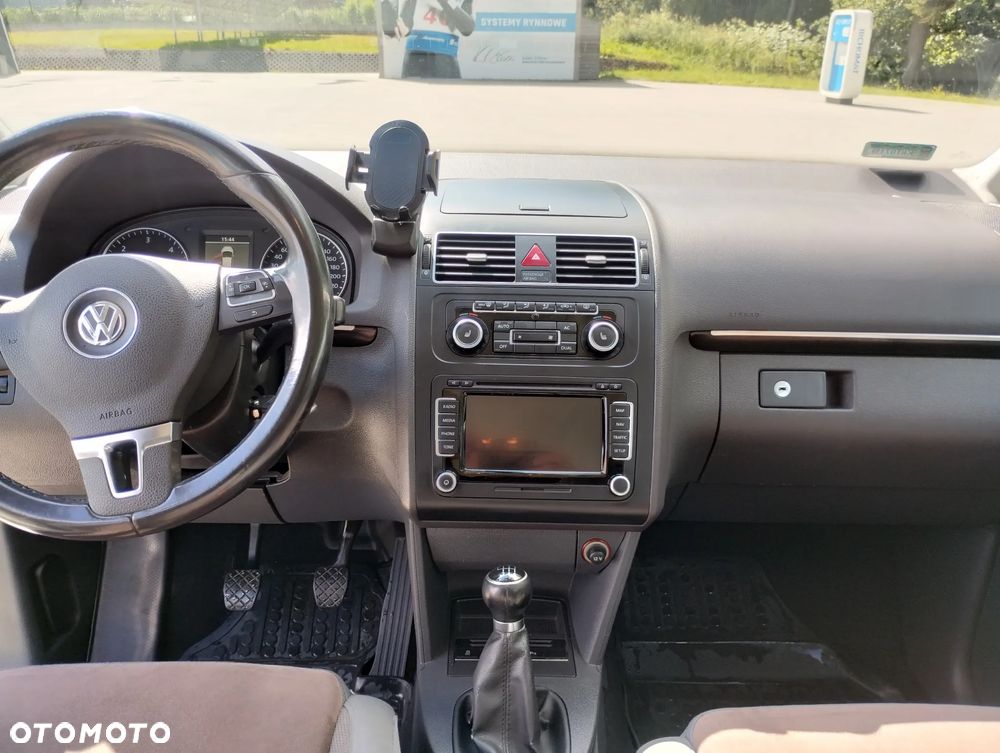Volkswagen Touran 2.0 TDI Highline - 15