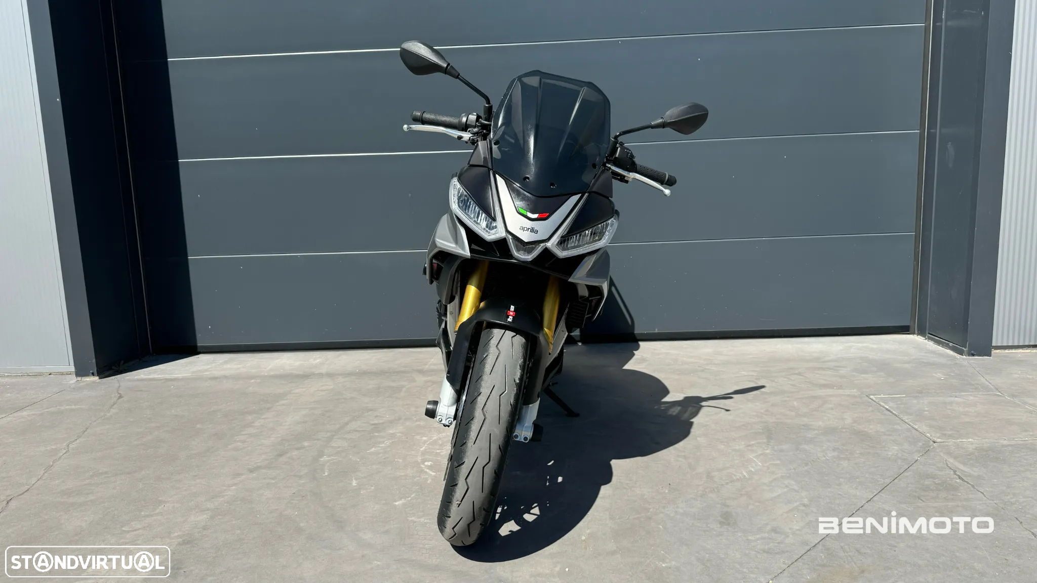 Aprilia Tuono V4 - 2