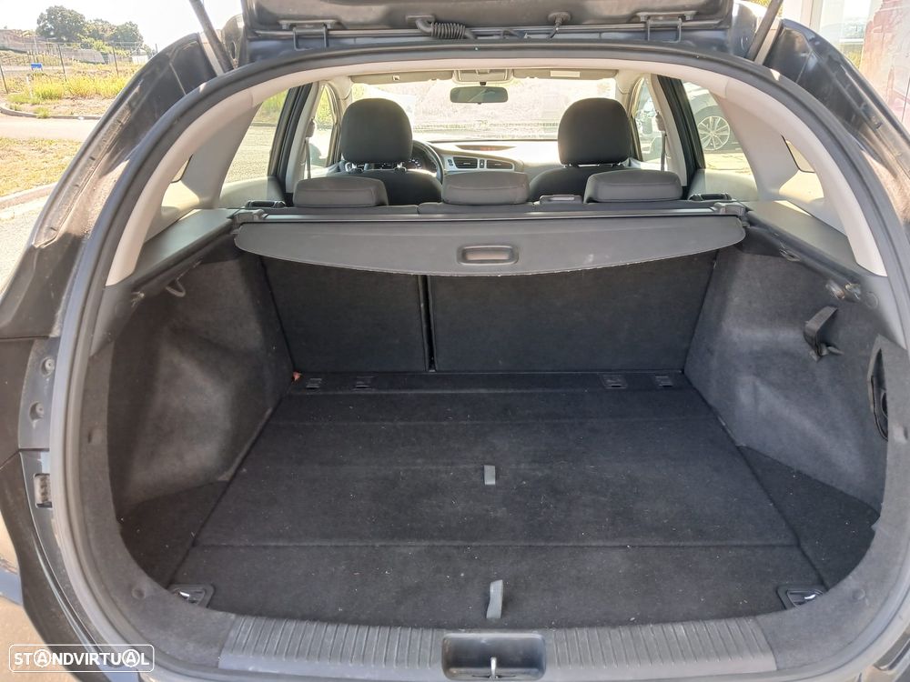 Kia Ceed SW 1.6 CRDi ECO - 22