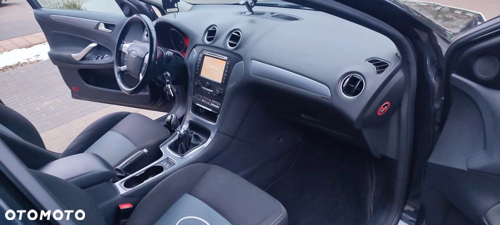 Ford Mondeo 2.0 TDCi Trend - 14