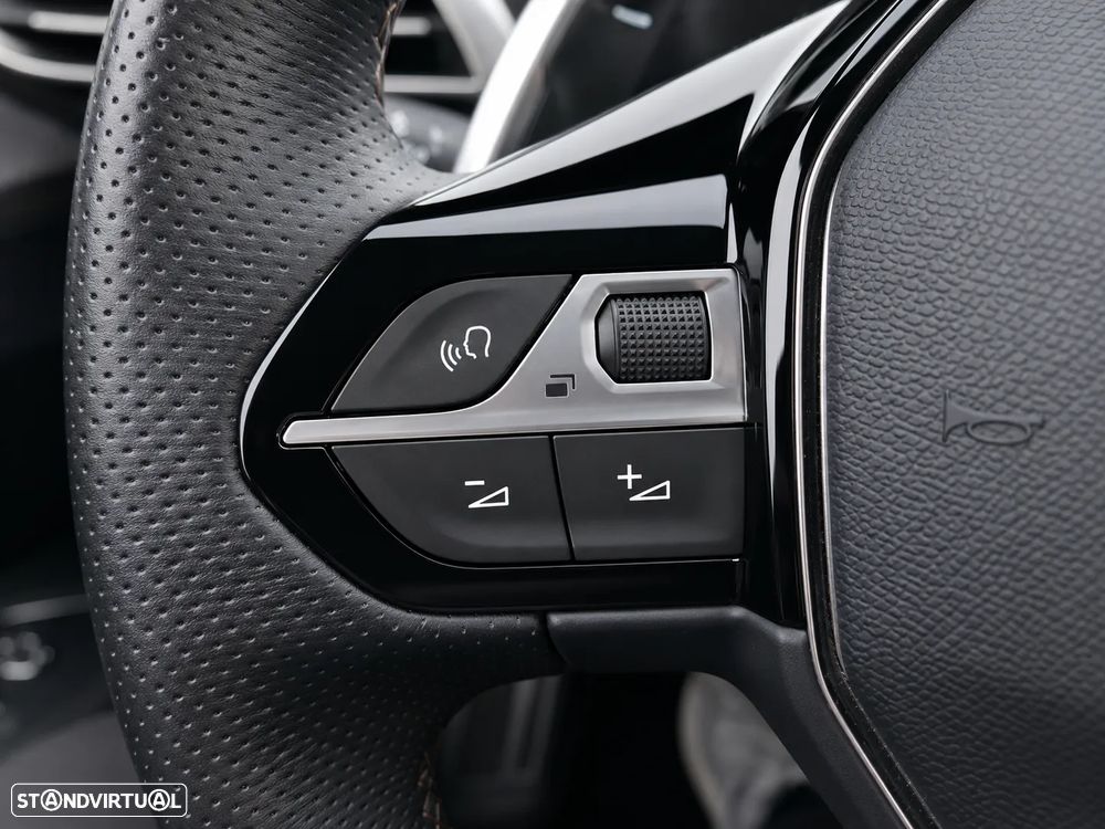 Peugeot 3008 1.6 Hybrid GT Line e-EAT8 - 15