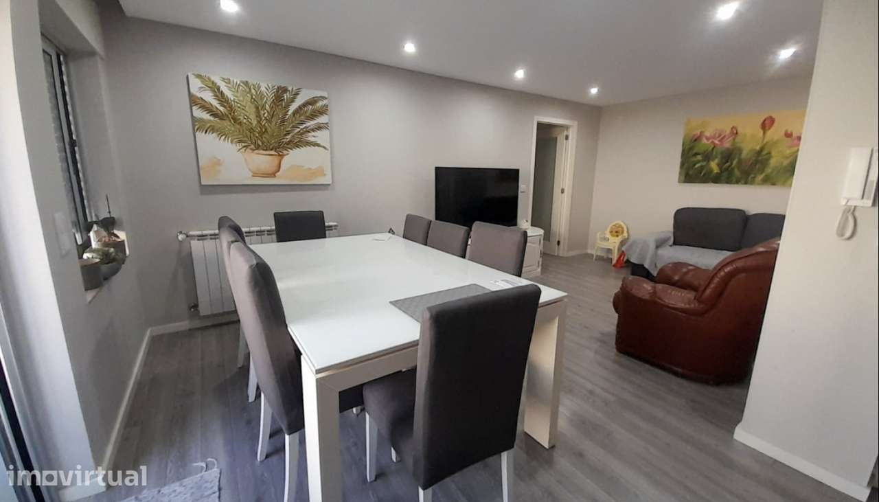 Venda de Apartamento T2 no centro da cidade, na Póvoa de Varzim - Grande imagem: 3/8
