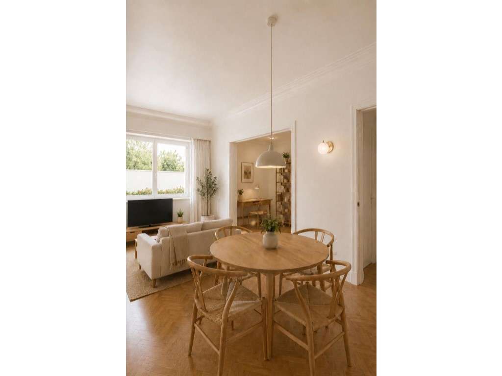 Apartamento T2 Renovado com Varanda em Rés-do-Chão - Grande imagem: 4/11