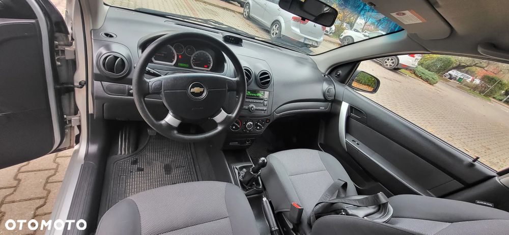 Chevrolet Aveo 2010 photo 5