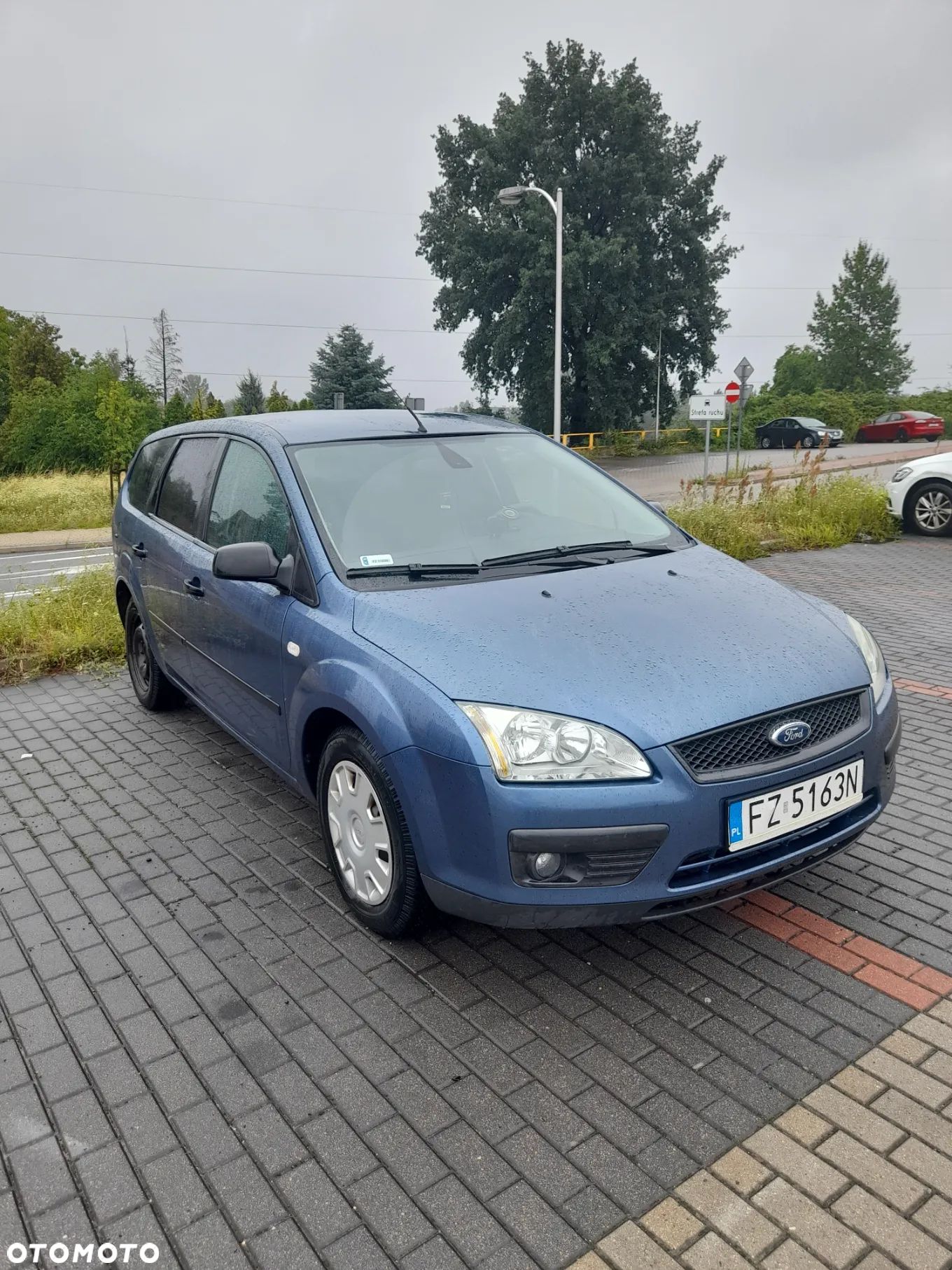 Ford Focus 1.6 Ambiente - 1